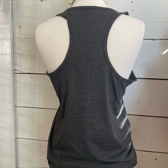 ‘Talk to me Goose’ tank top🔥NWOT - Picture 3 of 4